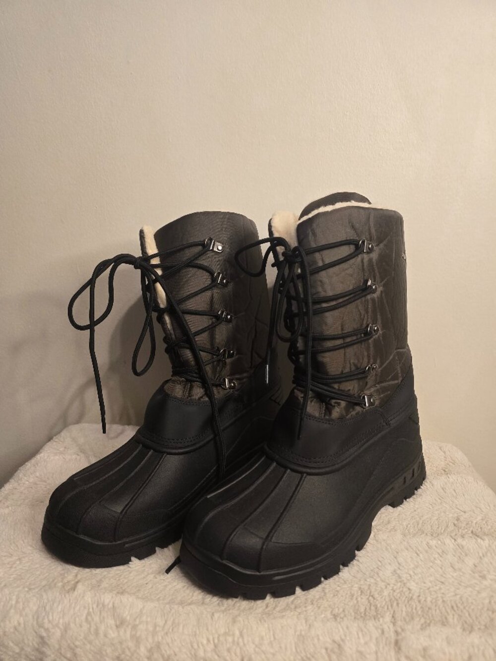 Men's US Size 12 Mountain Warehouse Isodry Plough Snow Boots - Sherpa Lined